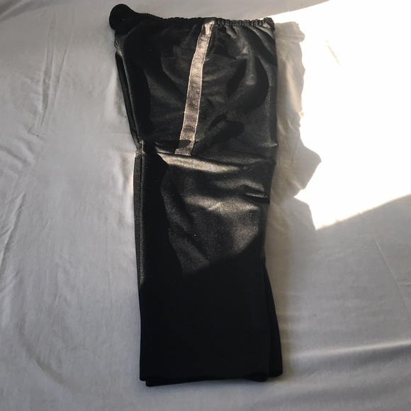 Men’s Nike black with gray mesh stripe drawstring polyester joggers. 2 pairs! - Picture 6 of 12